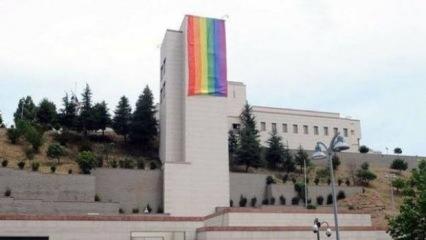 ABD'den LGBT terörüne bir destek daha! ABD İstanbul Başkonsolosluğu'nda skandal görüntü