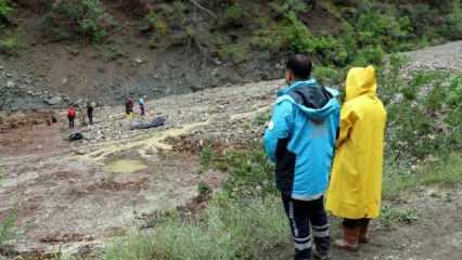Amasya'da sel sularına kapılan 2 kişiden biri ölü bulundu!
