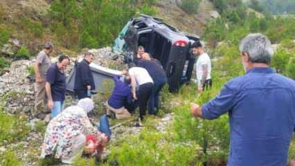 Eski Bakan Nihat Zeybekci kaza yaptı! Aracı şarampole yuvarlandı