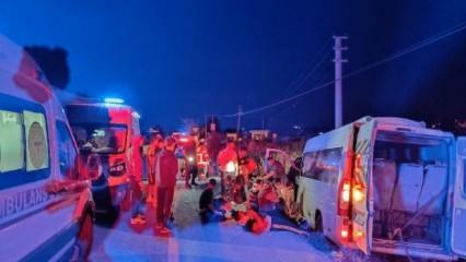 Susurluk'ta işçi servisi kaza yaptı: Çok sayıda yaralı var!