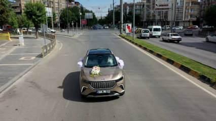 Şahinbey Belediyesi'nin TOGG'u gelin arabası oldu