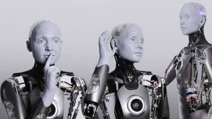 Cevaplarıyla şaşırttılar... Dünyanın ilk insan-robot ortak basın toplantısı gerçekleşti!