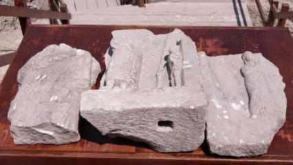 Saraçhane Arkeoloji Parkı’nda 1500 yıllık 3 mezar steli bulundu  