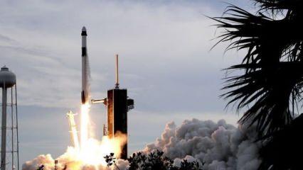 Elon Musk'ın SpaceX roketleri İyonosfer tabakasını deldi!