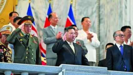 Kim Jong-un gövde gösterisi yaptı: Kuzey Kore'den ABD'ye 'nükleer' gözdağı!