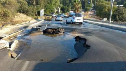 Bodrum'da isale hattı yine patladı, asfalt yarıldı, tonlarca su boşa aktı