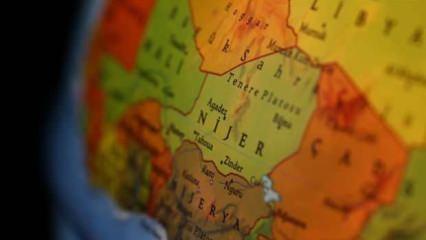 Nijerya, askeri darbenin yaşandığı Nijer ile tüm sınırlarını kapattı