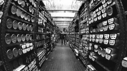 Sony eski şarkıları dijital ortama dönüştürdükleri için Internet Archive'a dava açtı!