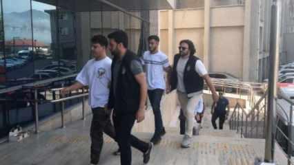 Başkasına ait aracı satarken yakalandılar
