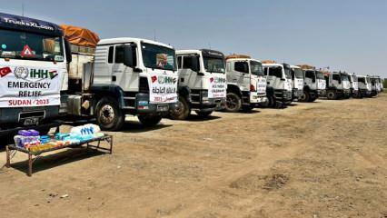 Sudan’a gönderilen 15 konteynerlik yardım malzemesi ülkeye ulaştı