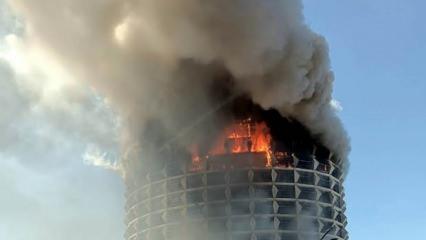 Son Dakika: Gaziantep'te 17 katlı oteldeki yangın kontrol altına alındı! 