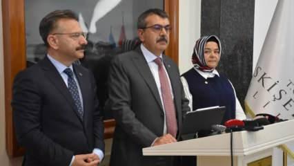 Milli Eğitim Bakanı Tekin'den tepki: 81 ilde sadece o belediye zor durumda bırakıyor