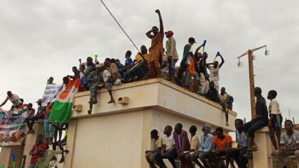 Nijer’de göstericiler, Fransız askerlerinin ülkeyi terk etmesini istiyor