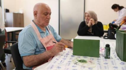 Yaşlıların buluşma noktası: Vefahane Yaşam Merkezi