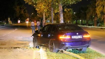 İzmir'de feci kaza: Otomobille çarpışan motokurye hayatını kaybetti
