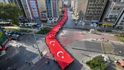 İzmir'in kurtuluşunun 101. yıl dönümü kutlanıyor