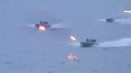 Rusya, Kırım'a ilerleyen 3 botu yok etti