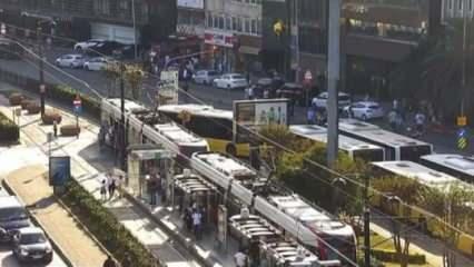 Fındıklı'da İETT otobüsü tramvaya çarptı