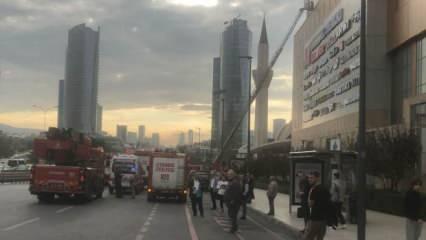 İstanbul'da AVM'de korkutan yangın!