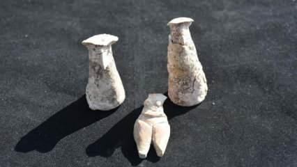 İzmir'de kadın ve erkek figürinleri bulundu: Tam 7 bin 700 yıllık!