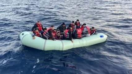 Çanakkale açıklarında 25 düzensiz göçmen yakalandı