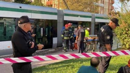 Tramvay durağında dengesini kaybeden kadının feci ölümü