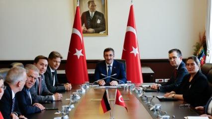 Cumhurbaşkanı Yardımcısı Yılmaz, Alman Bakan Habeck'i kabul etti