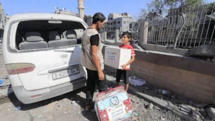 İHH, İsrail'in vurduğu Gazze'ye 2 bin 682 gıda kolisi dağıttı