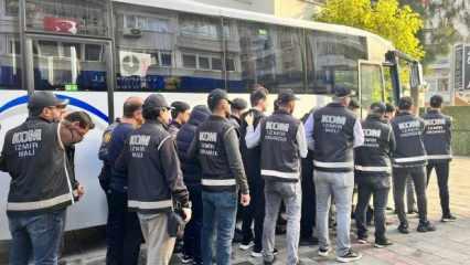 İzmir'de FETÖ'ye 'Kıskaç' operasyonu: 28 tutuklama