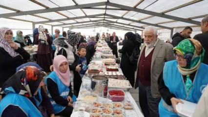 Aksaray'da, Filistin'e destek için hayır çarşısı açıldı