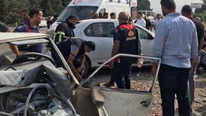 Hatay'da iki otomobil çarpıştı: 1 ölü 6 yaralı