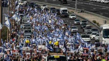 İsrailliler Netanyahu'ya bayrak açtı... Yollara döküldüler