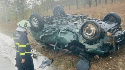 Kırklareli'nde feci kaza: Şarampole devrilen otomobildeki 3 kişi yaralandı!