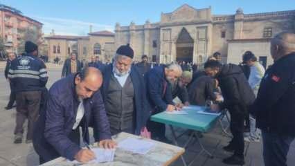 Aksaray'da Gazze için imza toplanıyor