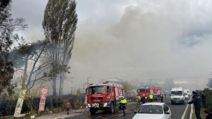 İzmir'de yangın faciası: Bir restoran kullanılmaz hale geldi