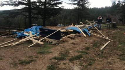 Konya'da baraka yıkıldı: 1 ölü 3 yaralı