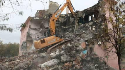 Diyarbakır'da bodrumuna ihbar atıldığı bildirildi! Binanın yıkımı başladı