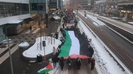İsveç'te binlerce kişi soğuğa aldırmadı Siyonist İsrail'e tepki gösterdiler...