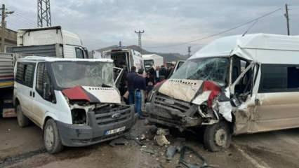 Şırnak’ta trafik kazası: 18 yaralı