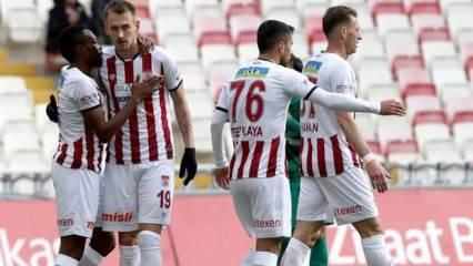 Sivasspor ilk yarıda bulduğu gollerle turladı