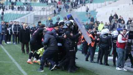 2. Lig maçında ortalık karıştı! 6 kırmızı kart çıktı: Polis ekipleri müdahale etti