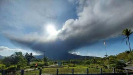Lewotobi Yanardağı, 21 yıl sonra patladı