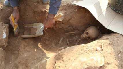 Diyarbakır'da toplu çocuk mezarı bulundu! Mezarların etrafı sanduka ile kaplı...