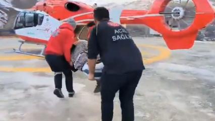 Van'da hamile kadın için ambulans helikopter havalandı