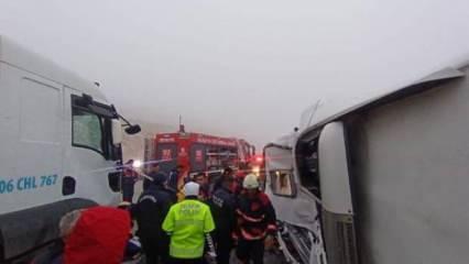 Yolcu otobüsü devrildi: Ölü ve çok sayıda yaralı
