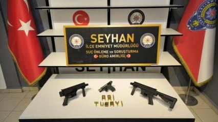 Adana’da müstakil eve operasyon:  2 hafif makineli tüfek ele geçirildi!