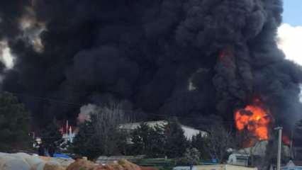 Gebze'de boya fabrikasında yangın!