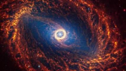 NASA, 19 spiral galaksinin fotoğrafını yayınladı
