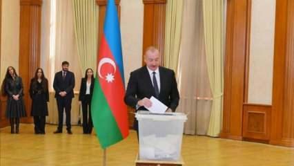 Azerbaycan sandık başında! Aliyev'den rekor oy