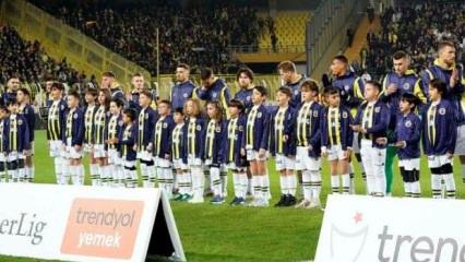 Fenerbahçe'nin UEFA kadrosu güncellendi